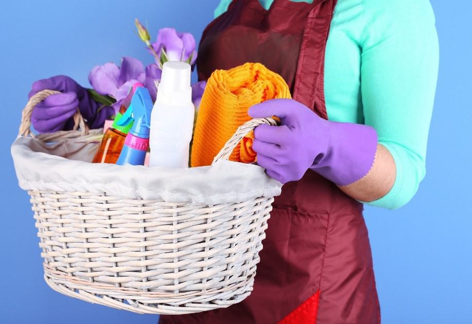 https://silvermaples.org/wp-content/uploads/Spring-Cleaning-Tips.jpg