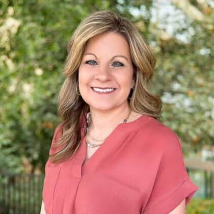 Suzy Stacey headshot