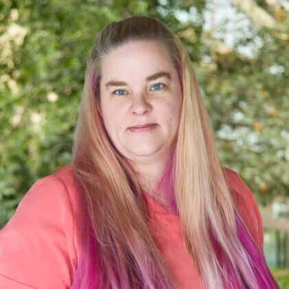 Sara Smith headshot