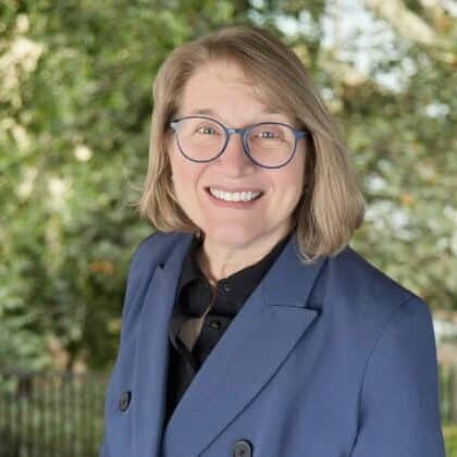 Kara Roesch headshot