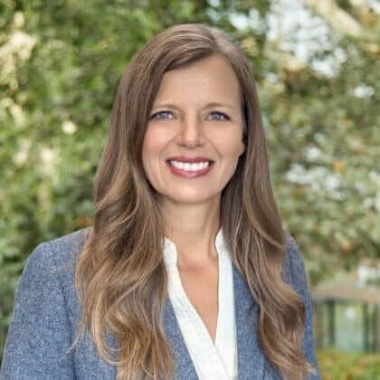 Natalie Hoffman headshot