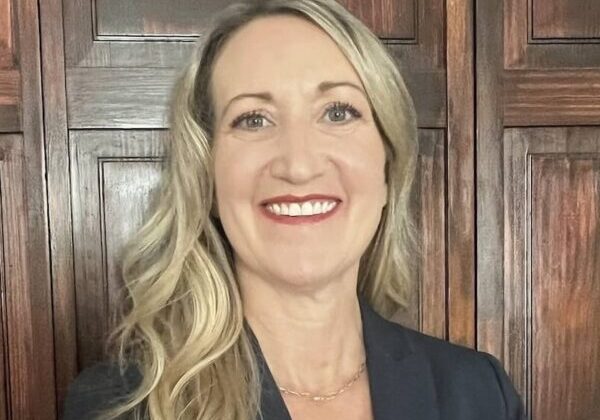 Holly Ridenour headshot square