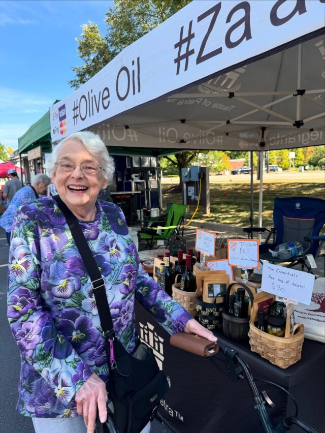 Summer harvest is here at the Chelsea Farmers Market! We had fun shopping and then grabbed lunch at The Valiant Bar & Grill. #silvermaplesoutandabout #farmersmarket @valiantgrill
